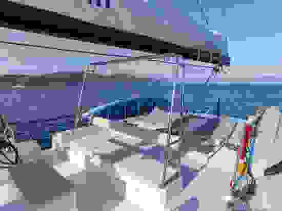 c720-flybridge.jpg