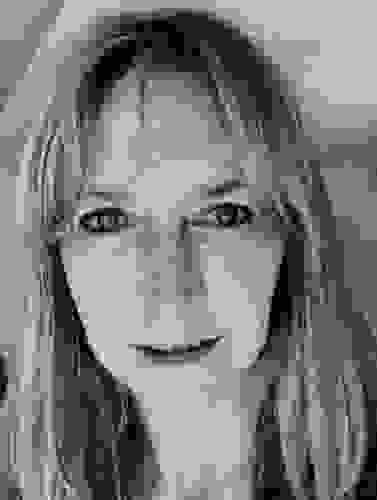 corinne-nb.jpg